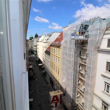 Apartment Opera By Interhome فيينا المظهر الخارجي الصورة