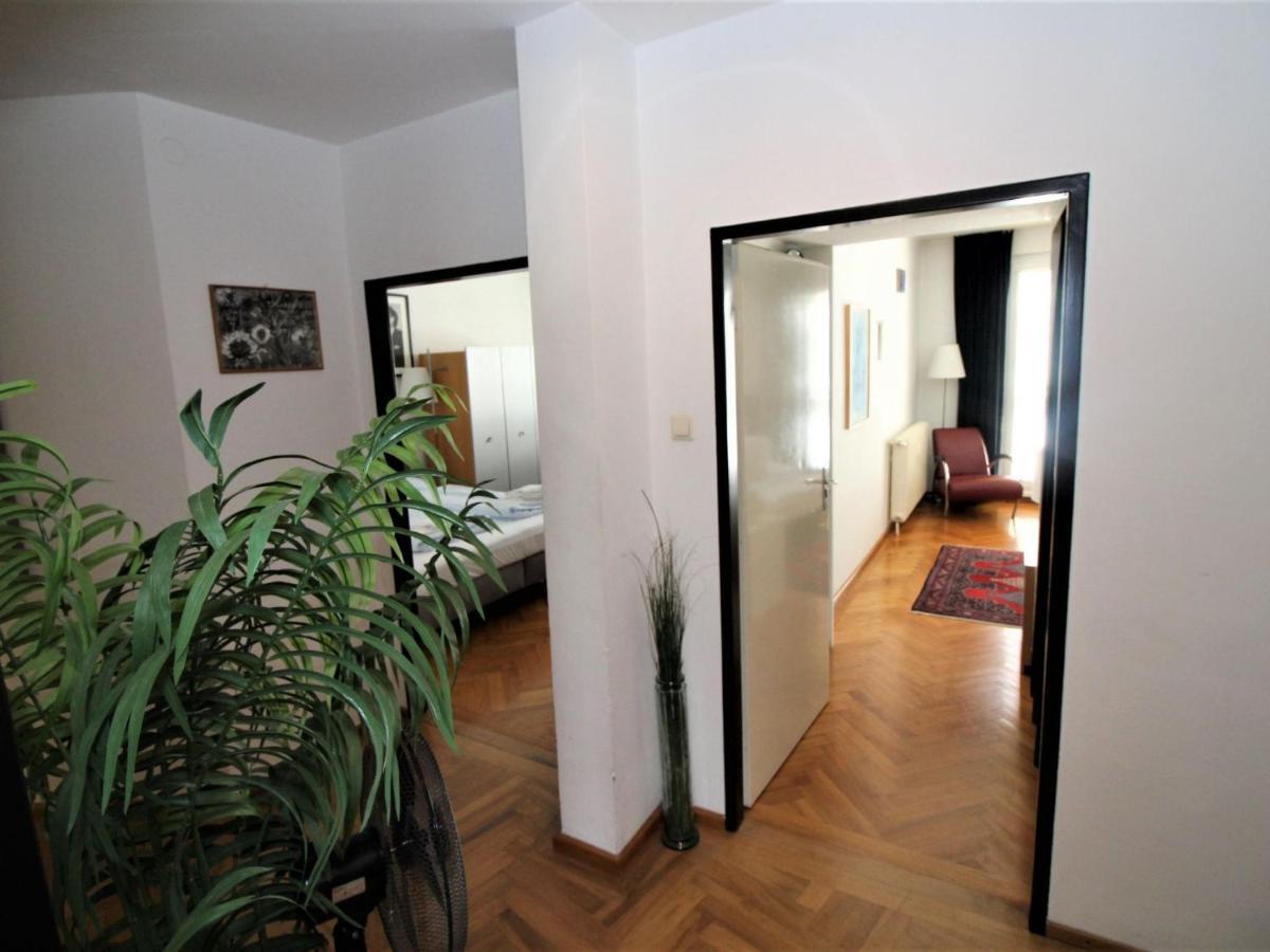 Apartment Opera By Interhome فيينا المظهر الخارجي الصورة